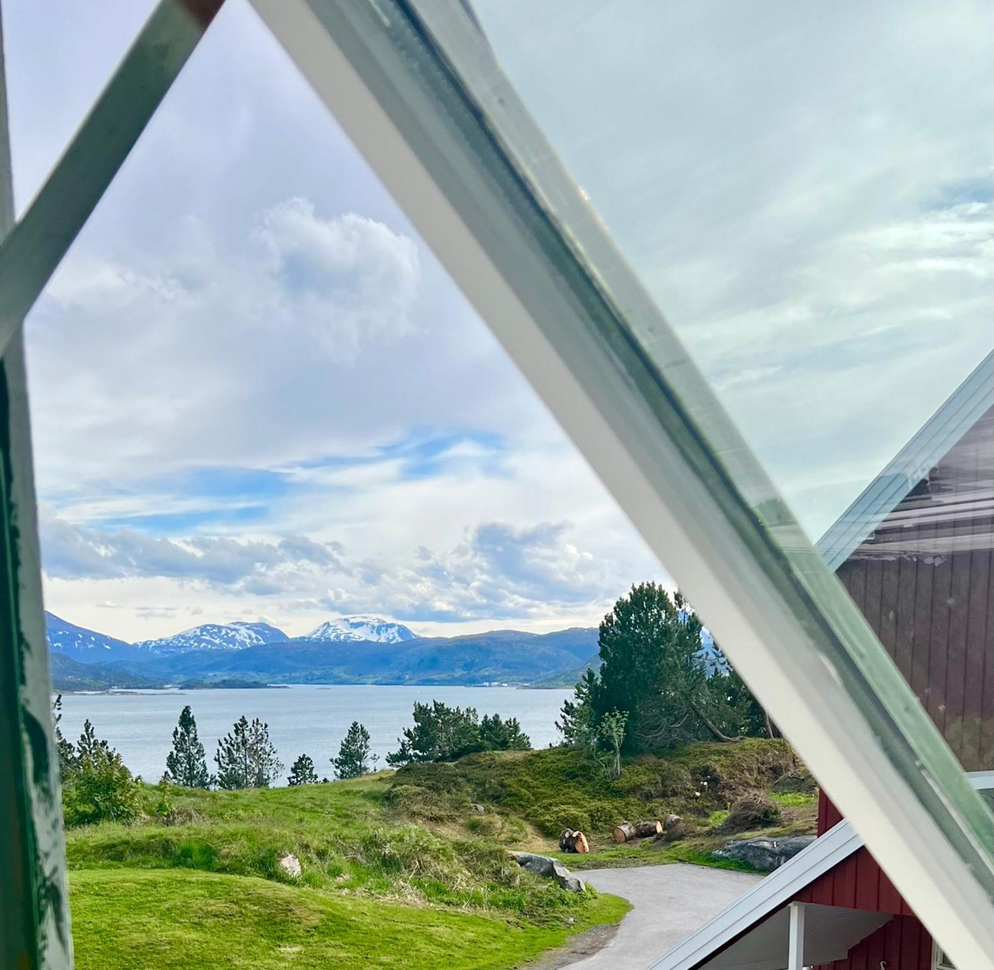 Wake Up To A Beautiful View And Smell Of The Sea * Kristiansund